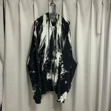 IKUMI 블리치 빅 지퍼 후드티