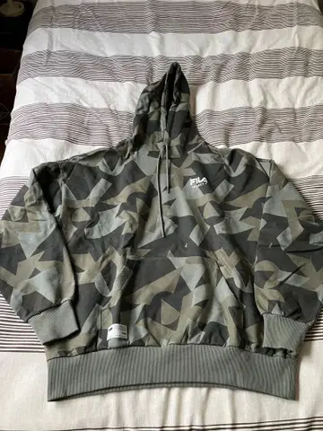 BTS FILA SUGA 착용 모델 후드티