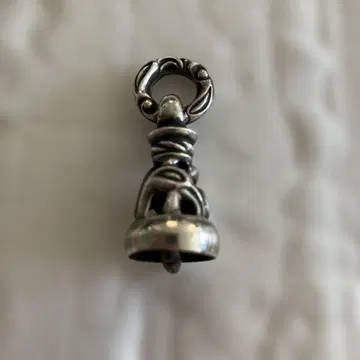 [LONE ONES] 론원스 레너드 카메호트 크레인 벨 펜던트