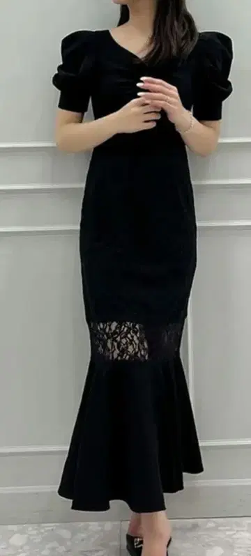 eimy istoire 하트넥 레이스 머메이드 원피스 블랙