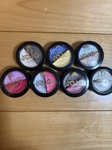 죠죠의 기묘한 모험 5부 암살팀 아이쉐도우 팔레트 7개 세트