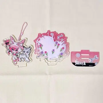 TO BE HERO X HERO NEXUS 로리