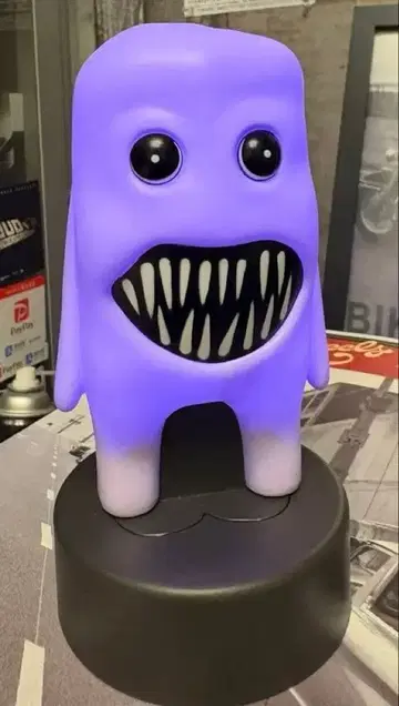 아오오니 후왓티 받침대 포함 룸 라이트