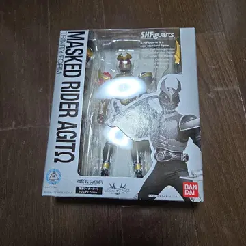 S.H.Figuarts 가면라이더 아기토 트리니티 폼 피규아트