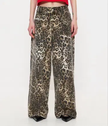 BEEDEN 레오파드 프린트 와이드 스트레이트 팬츠