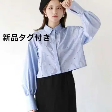 새상품 완판템 숏 기장 블라우스 비쥬 스터드 블라우스 아이스 블루