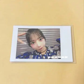 마스다 아야노 펑크 의상 프린트 폴라로이드