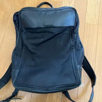 objects.io 블랙 백팩