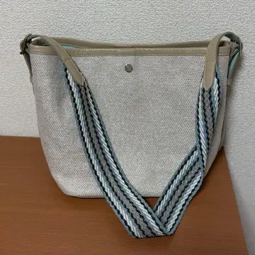 A.D.M.J 버킷 숄더 백