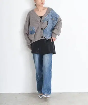 새상품 이번 시즌 에이미로우 데님 도킹 니트 가디건 모카