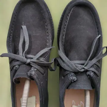 블랙 스웨이드 레이스업 로퍼