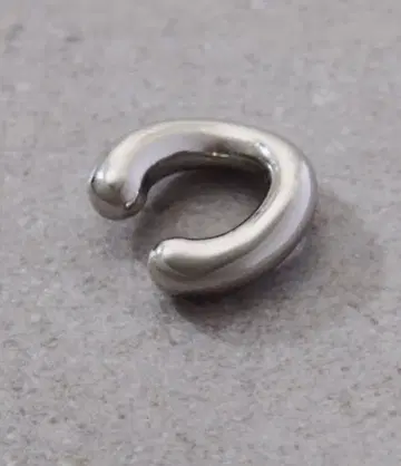 콜라주 개럴개런트 CEPIE. 이어커프