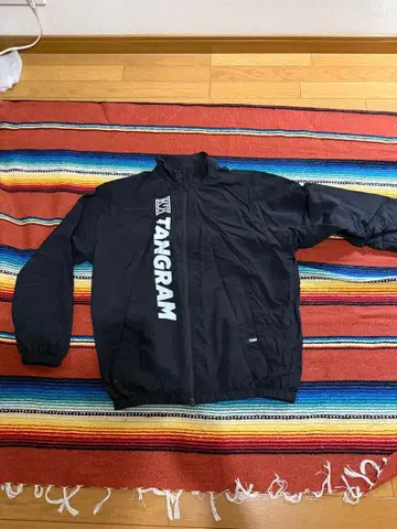 TANGRAM 블랙 나일론 자켓