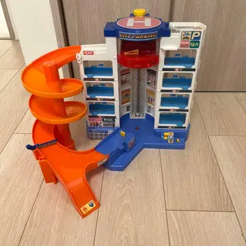 타카라토미 주차장 완구 헬리포트 포함