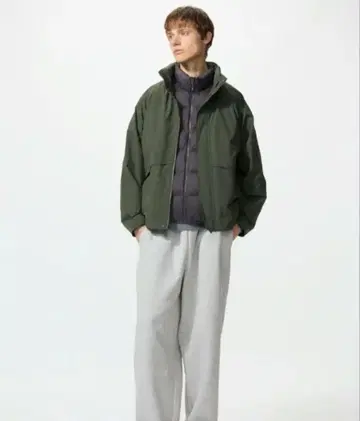 유니클로 윈드프루프 스탠드 블루종 올리브 XL 남성용