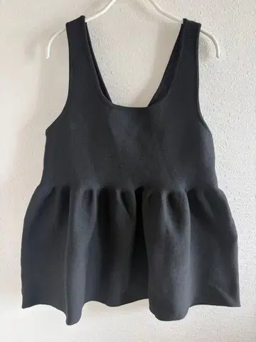 andme 2way 페플럼 슬리브리스 니트