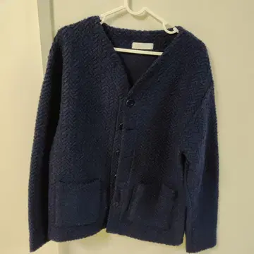 네이비 헤링본 편직 가디건