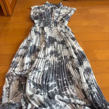 꽃무늬 슬리브리스 롱 원피스