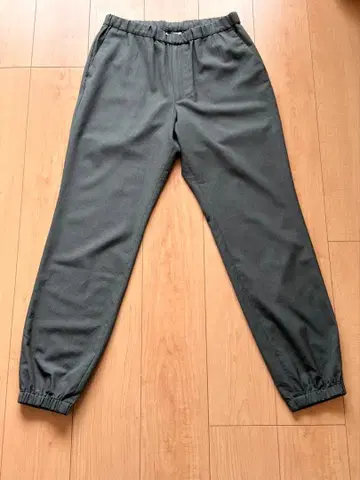 AURALEE 실크 이지 슬랙스 팬츠