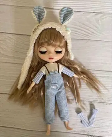 브라이스 아이시돌 토끼 귀달린 모자와 오버롤 4점 세트