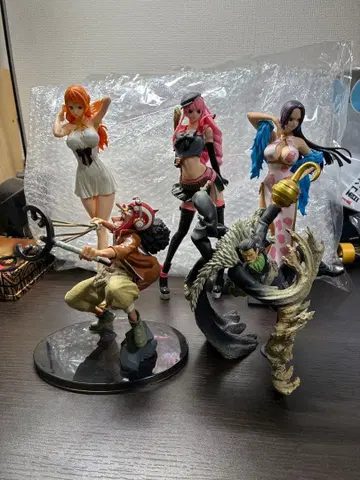 나미, 핸콕, 페로나, 크로커다일, 우솝 세트