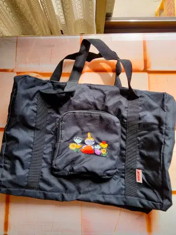 MOOMIN 리틀미 블랙 자수 보스턴 백