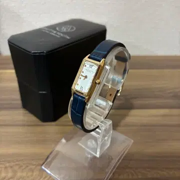 새상품급 UNITED ARROWS 스퀘어 손목시계