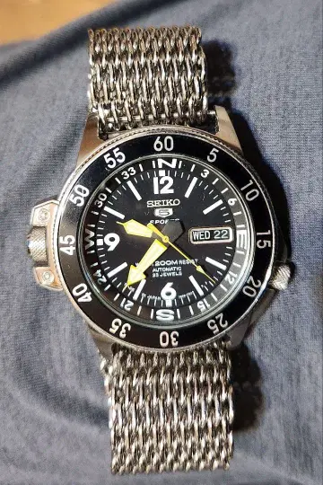 세이코 자동 와인딩 시계 메쉬 밴딩 블랙 다이얼