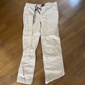 CHUMS 베이지 카고 치노 팬츠