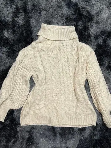 모리걸 페어리 그런지 위시코어 아이보리 터틀넥