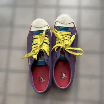 CHUMS 보라색 스니커즈