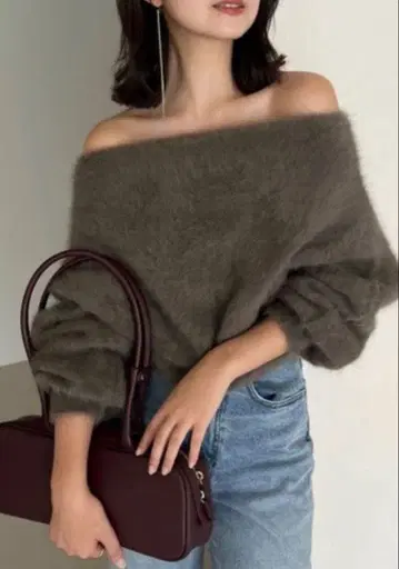 아뉴앙스 라쿤 니트 스웨터 모카