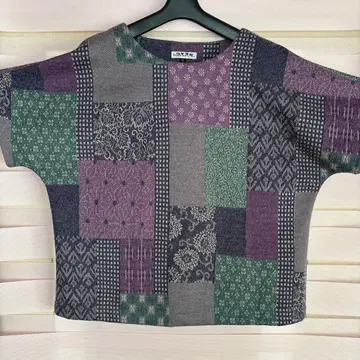 패치워크 디자인 반팔 상의