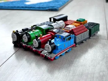 토미카 토마스와 친구들 4세트 (토마스, 제임스, 퍼시, 히로)