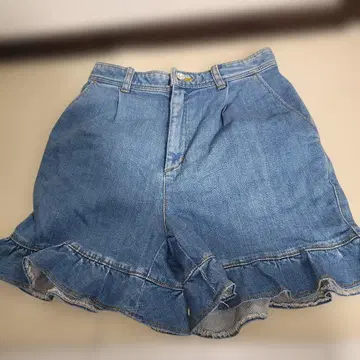 룰루 로제트 프릴 디자인 데님 숏팬츠