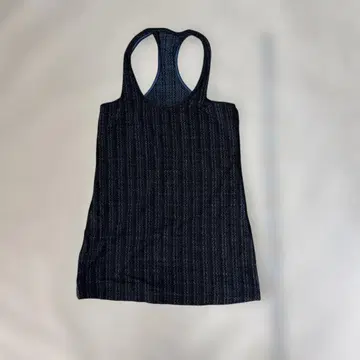 룰루레몬 탱크탑 신축성 있는 소재