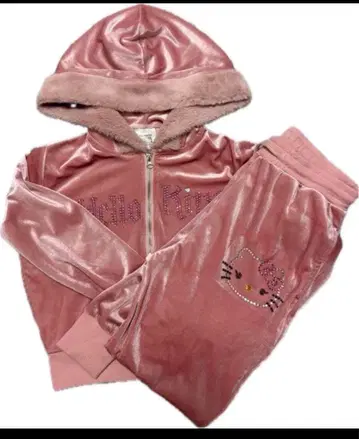 [ 헬로키티 x SPINNS ] 벨로아 지퍼 후드티 벨로아 플레어 팬츠