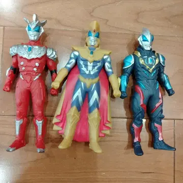 지드 솔리드 버닝, 로얄 메가 마스터, 갤럭시 라이징