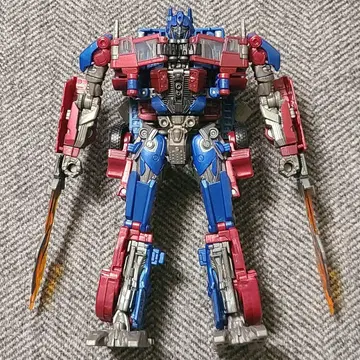 트랜스포머 스튜디오 시리즈 SS-05 옵티머스 프라임 설명서 있음