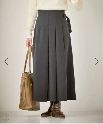 레이디 핸섬 시리즈 울 라이크 턱 퀼트 스커트 택 포함 미사용 새상품