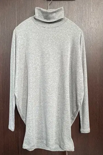 [ 미사용 새상품 ] De bon core 그레이 긴팔 터틀넥 티셔츠