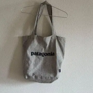 파타고니아 리사이클 마켓 토트 (스트라이프 패턴)