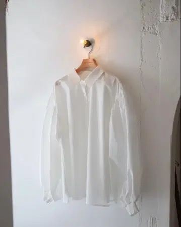 [ Et ] Gathered Volume Sleeve Shirt