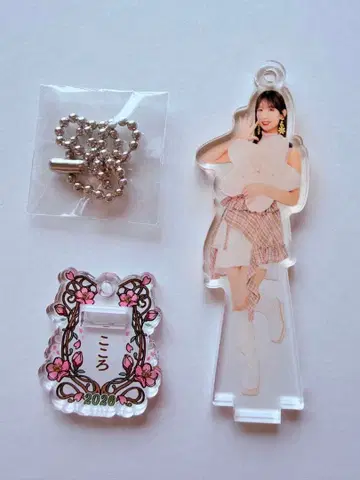 마에다 코코로 히나페스 2026 컬렉션 미니 아크릴 키링