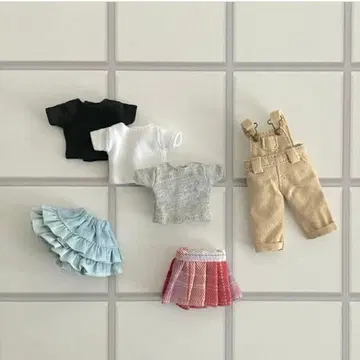 다양한 옷 갈아입기 바비 한국 인형 백참용 T셔츠 살로펫 스커트