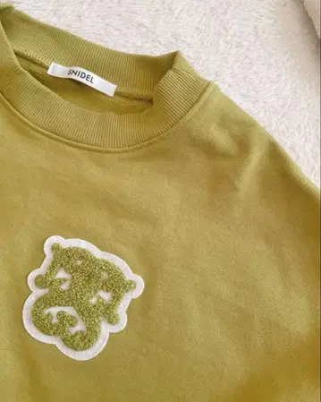 SNIDEL 트레이닝복 와펜 로고 맨투맨 맨투맨