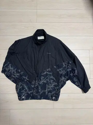 GU x beautiful people 콜라보 나일론 자켓