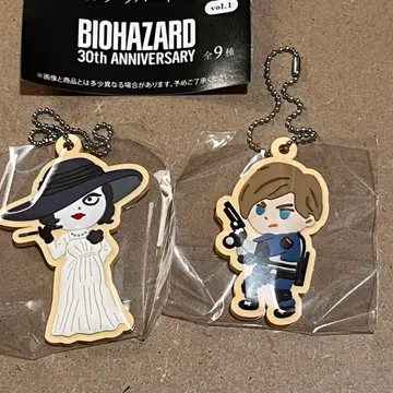 바이오하자드 30주년 트레이딩 러버 키링 레온 도미트레스쿠