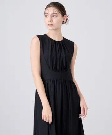 아나이 블랙 슬리브리스 롱 드레스