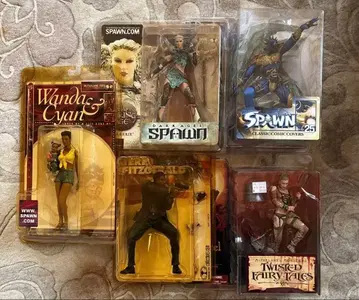 맥팔렌토이즈 스폰 피규어 세트